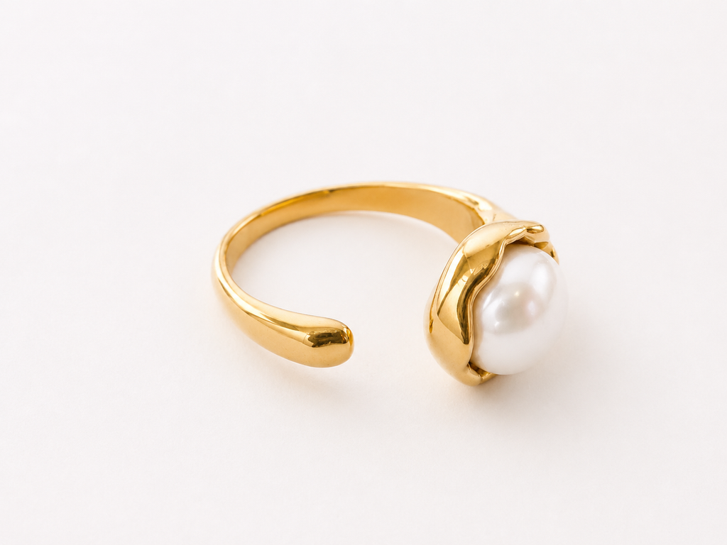 mulavei-tide-pearl-ring-side-view.jpg