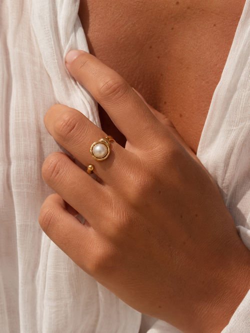 mulavei-tide-pearl-ring-worn.jpg